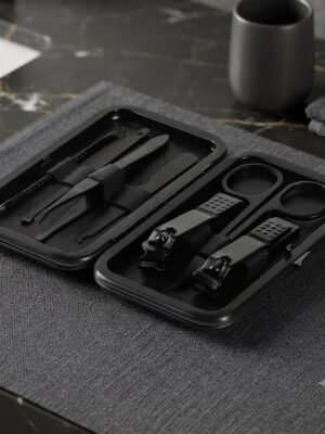 Black premium manikir set u futroli od eko kože